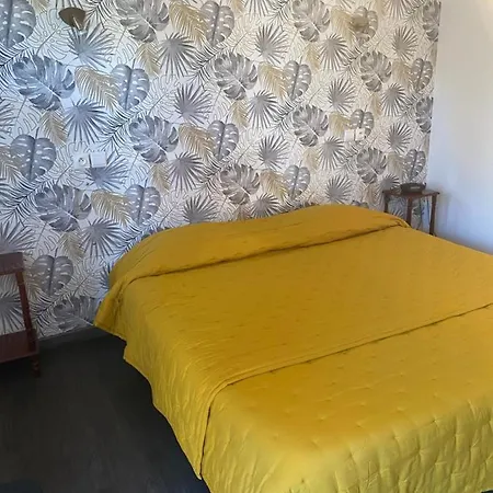 Отель Le Cheval Blanc *