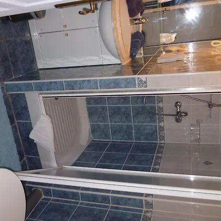 Отель Le Cheval Blanc *